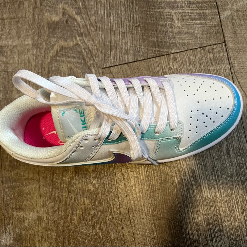 Size 7 never worn purple and pink Nike dunks